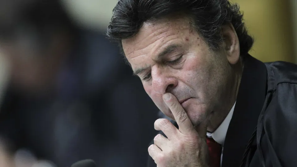 Fux se descola de Moraes e reforça expectativa de contraponto favorável a Bolsonaro no STF