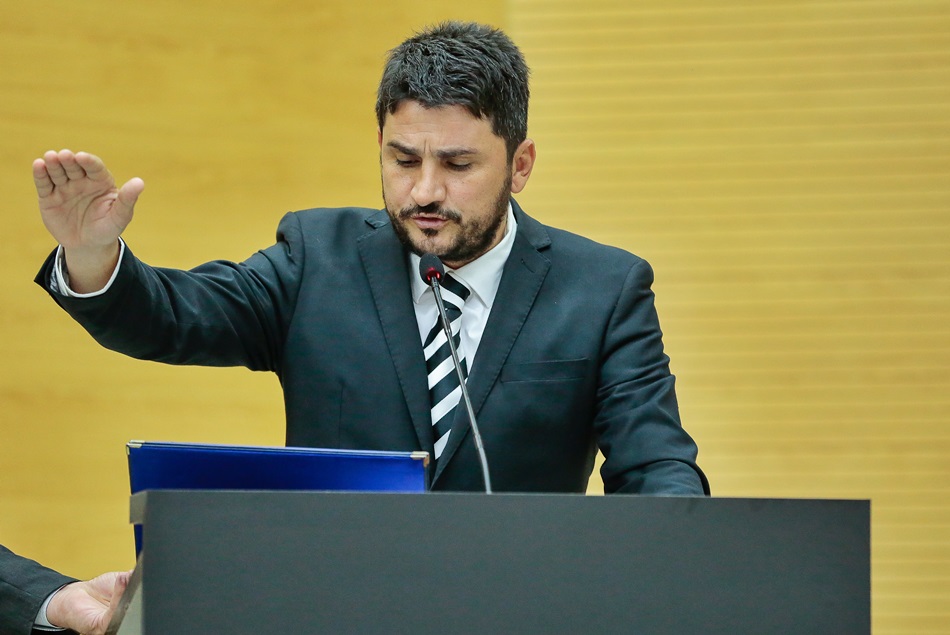 Jean Mendonça é empossado deputado estadual