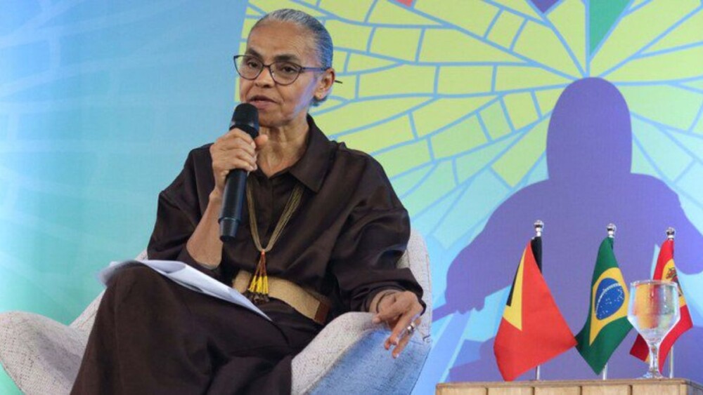 Marina Silva alerta sobre emergência climática e defende educação ambiental em Manaus