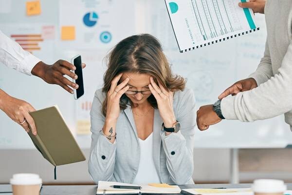 Desvio de função ou servidor que não sabe operar máquina pesada? Veja a entrevista