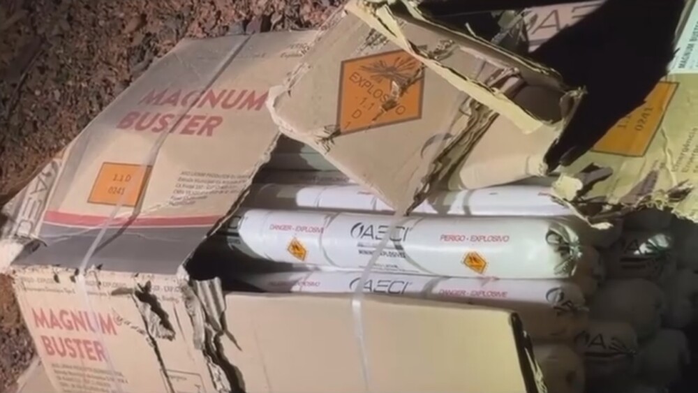 Caixa com explosivos é encontrada às margens da RO-383 e mobiliza forças de segurança em Rondônia