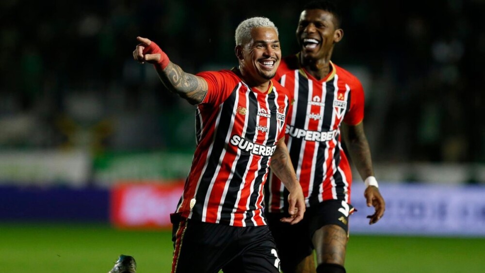 São Paulo faz jogo ruim e é salvo por Ferreirinha e Luciano para vencer Juventude pelo Brasileirão