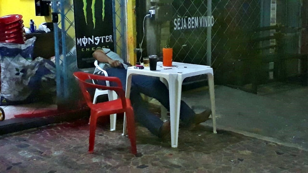 Homem de 34 anos, conhecido como ‘boiadeiro’ é morto a tiros nesta madrugada, no bairro Santiago, em Ji-Paraná, RO