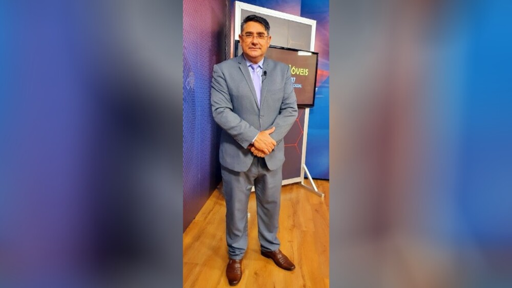 Apresentador Nelson Salim Salles se recupera após cirurgia