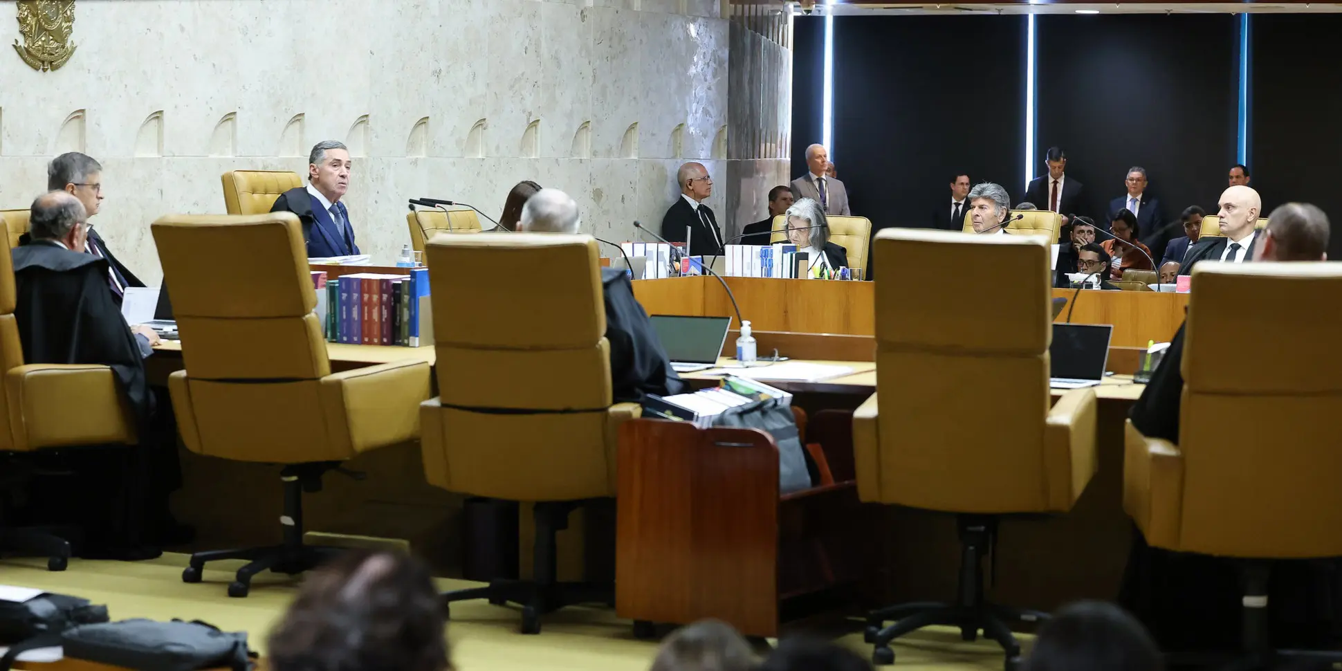 STF agora evita afrontar EUA diante de racha interno e sob risco de novas sanções