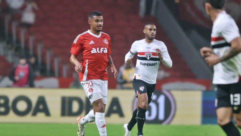 São Paulo vence o Internacional, embala no Brasileirão e sonha com G-6