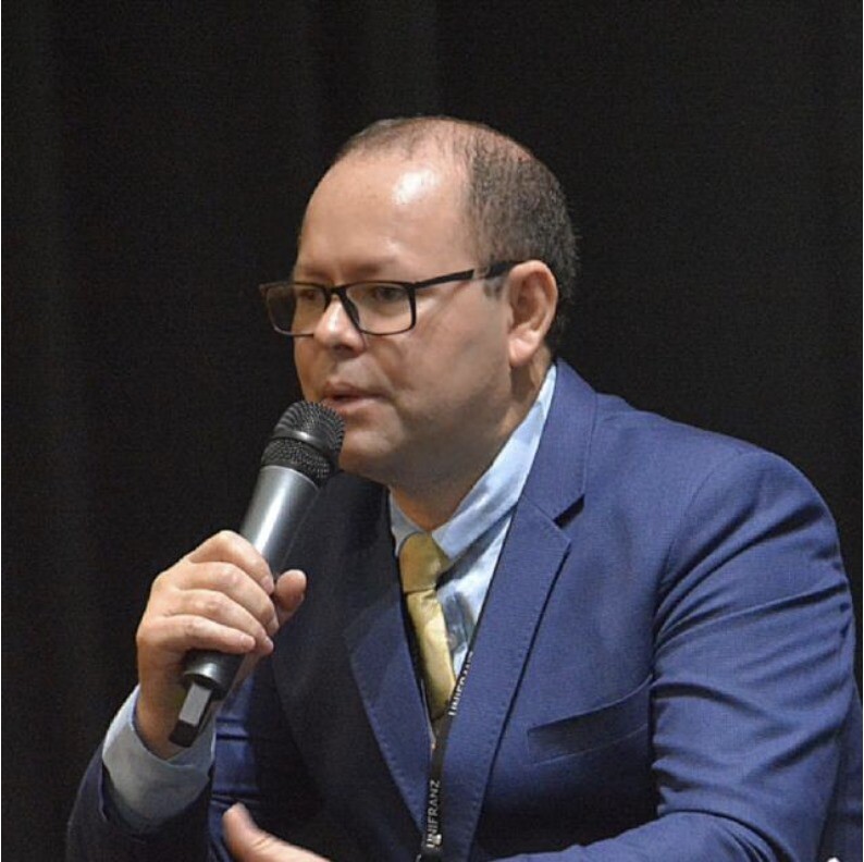 Neurocientista brasileiro oficializa as Neurociências como disciplina reconhecida na Bolívia e estrutura novo eixo cognitivo no país