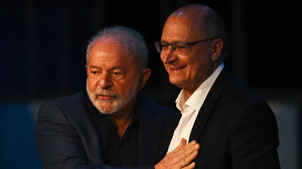 Tarifaço fortalece Alckmin como vice de Lula em 2026 após pressão petista por candidatura em SP