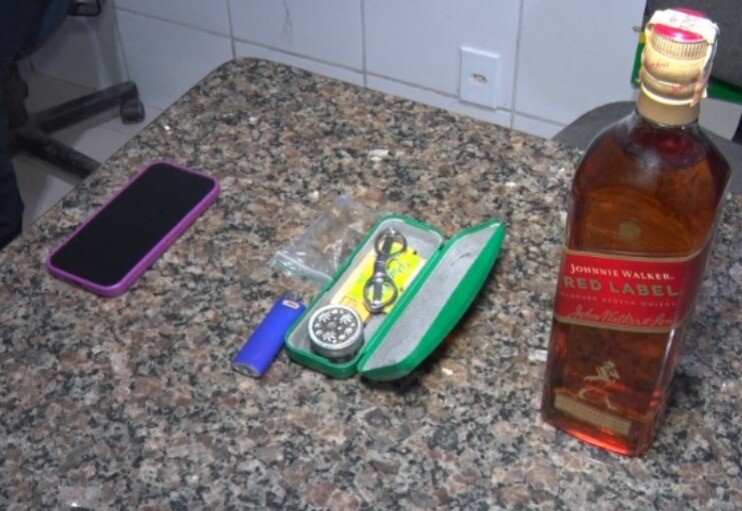 Dois são conduzidos por furto em supermercado em Cacoal