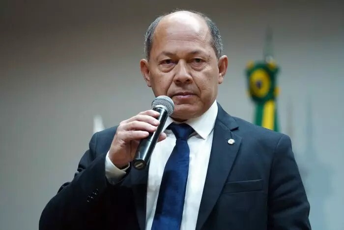 Deputado denuncia suposto bloqueio de sinal de celular durante manifestação em Brasília
