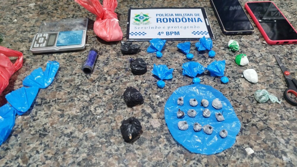 Casal é preso em flagrante por tráfico de drogas no Bairro Vista Alegre