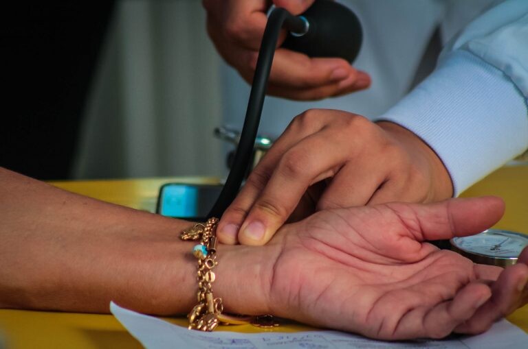 Importância da prevenção de doenças cardiovasculares é reforçada no Dia Nacional de Combate ao Colesterol