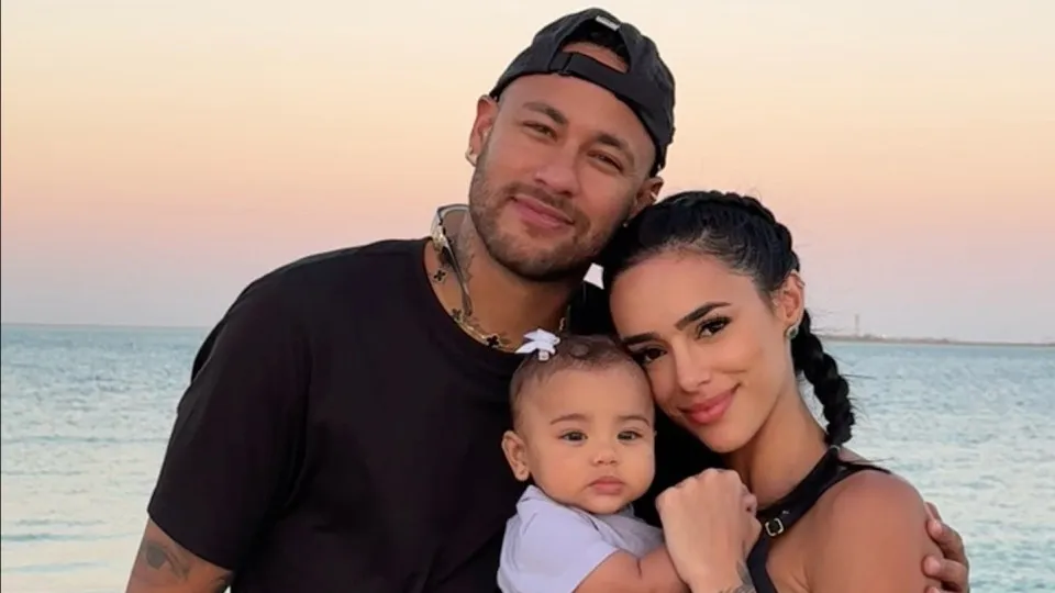 Neymar e Bruna Biancardi descobrem câmeras escondidas em casa e deixam o imóvel