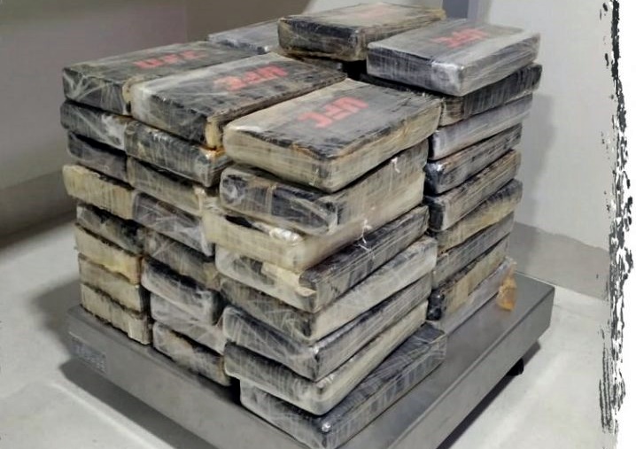 PRF apreende quase 55 Kg de cocaína, em Ji-Paraná, RO