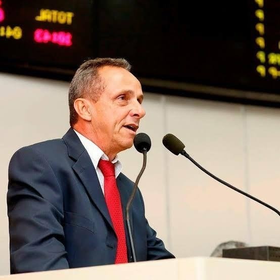 Lazinho da Fetagro quer título honorífico para Txai Suruí