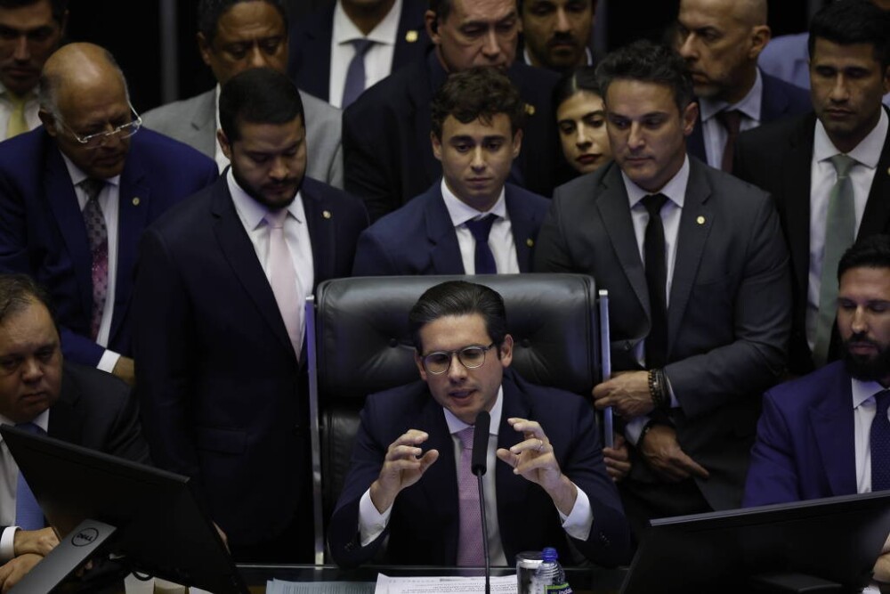 Motta descarta anistia ampla a Bolsonaro e critica atuação do filho dele nos EUA