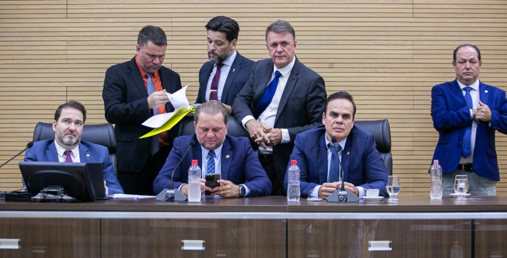 Deputados aprovam R$ 1,5 milhão para uniformes da Polícia Penal