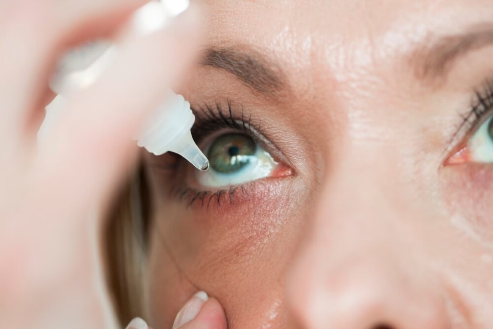 EUA aprova primeiro colírio que substitui óculos e corrige a visão