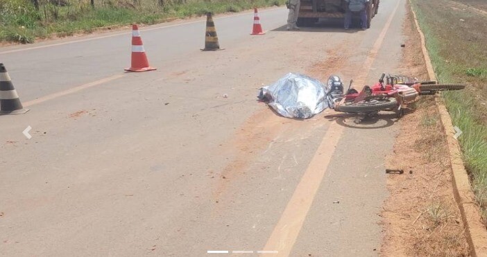 Acidente entre caminhão e bicicleta elétrica deixa mulher morta em Vilhena
