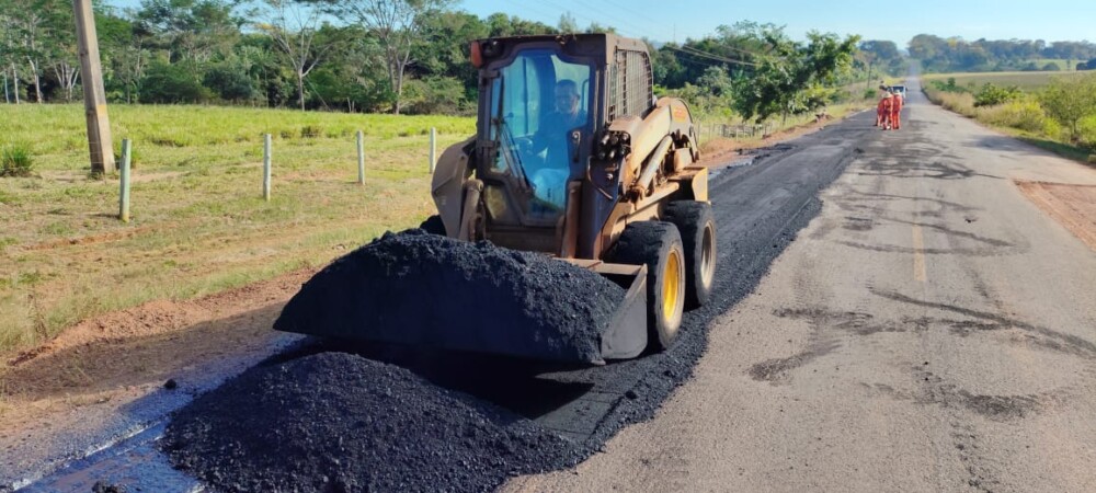 Rodovia-370 recebe manutenção do governo de RO em 37 quilômetros, entre Cabixi e o trevo de Colorado do Oeste