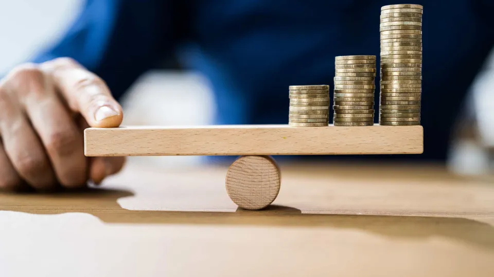 IPCA-15 cai 0,14% em agosto, ante alta de 0,33% em julho, revela IBGE