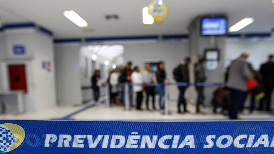 Investigação da PF sobre fraude bilionária do INSS pode levar a mais de 100 indiciamentos