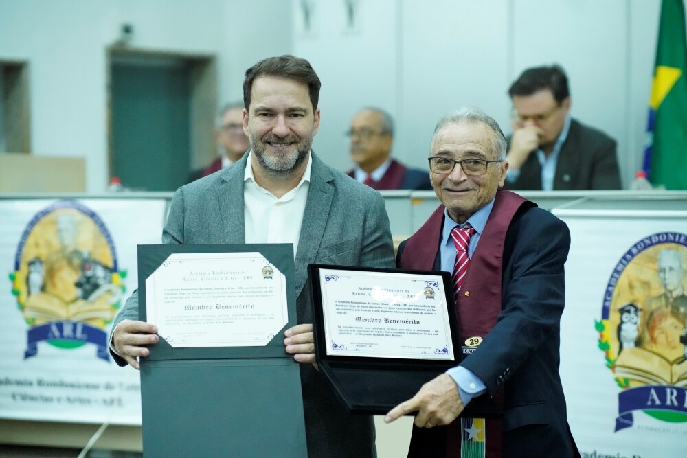 Deputado Alex Redano é homenageado como membro benemérito pela Academia Rondoniense de Letras