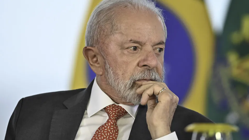Lula chama Zema de 'falso humilde' e diz que governador não pagou dívida do estado
