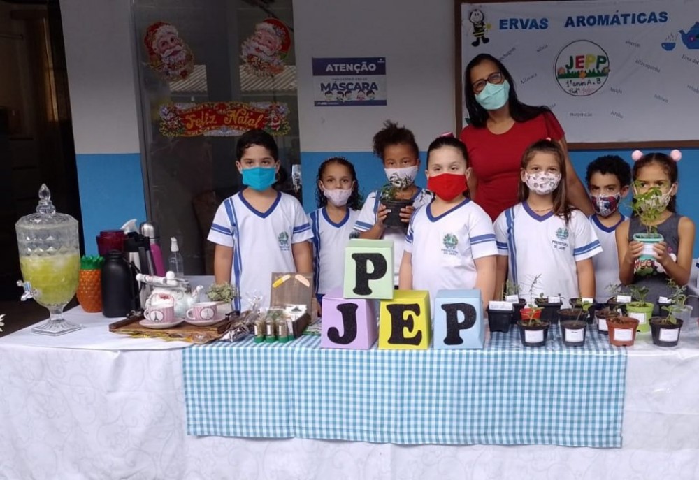 Feira de Jovens Empreendedores Primeiros Passos é realizada em Jaru