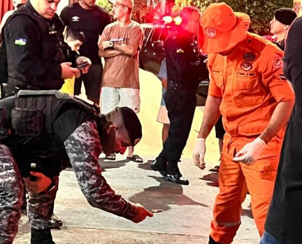 Homem é morto a facadas pelo próprio cunhado em frente a uma igreja evangélica em Ouro Preto do Oeste, RO