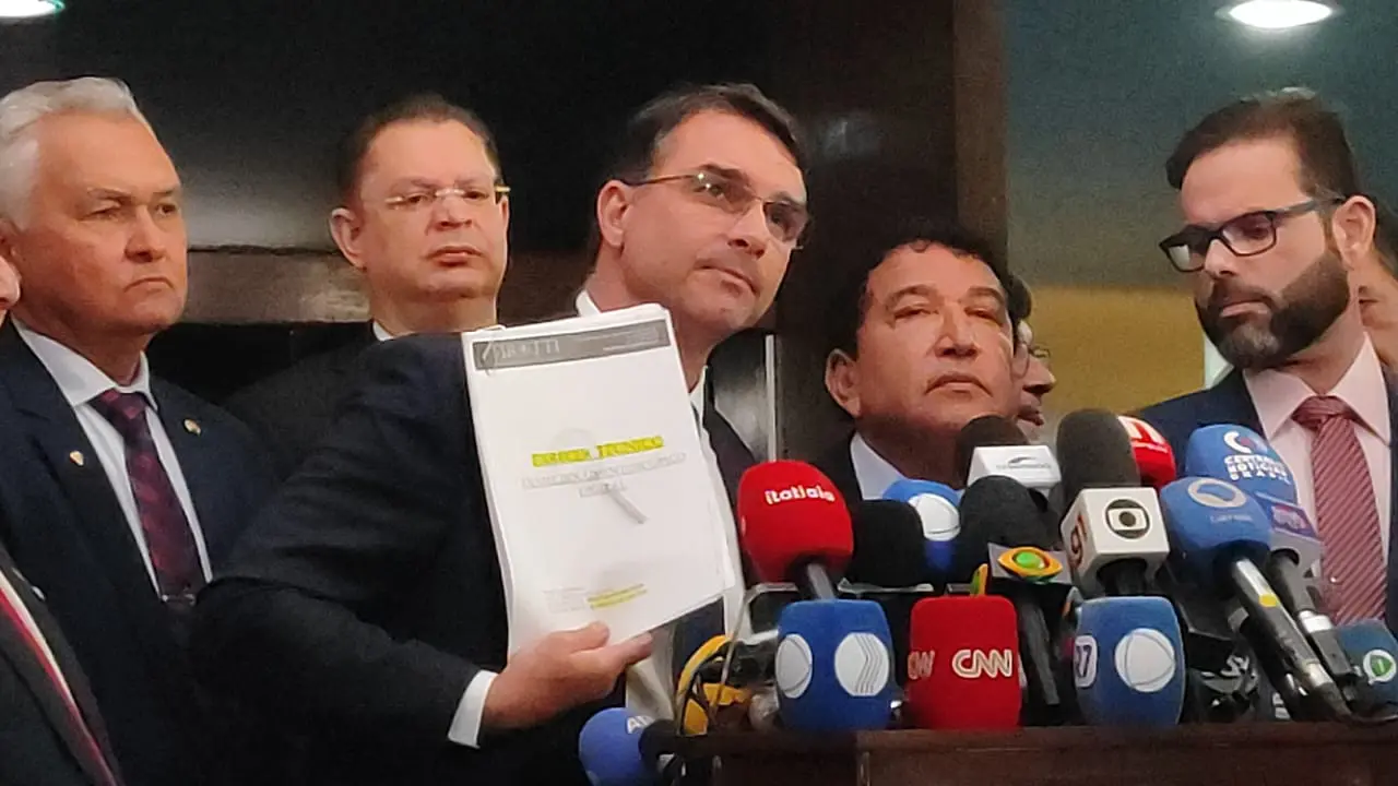 Oposição diz que perícia aponta indício de fraude processual em decisão de Moraes