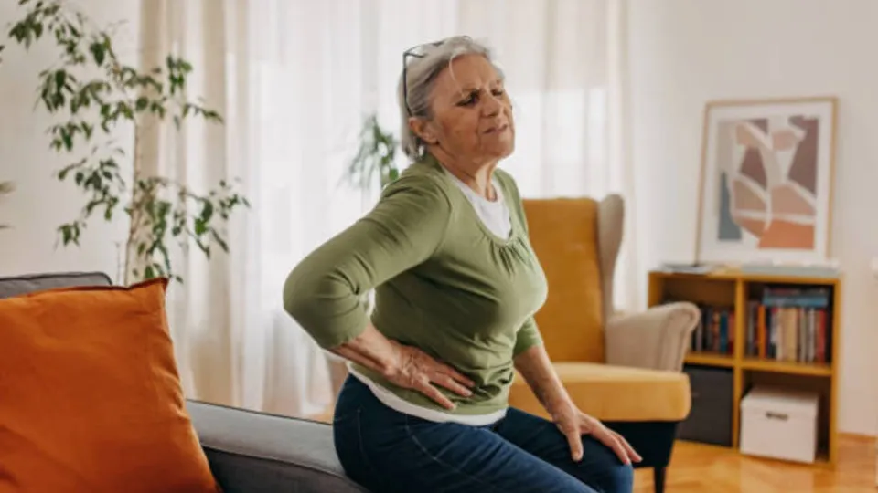 Menopausa e fígado: estudo revela risco silencioso de doenças hepáticas