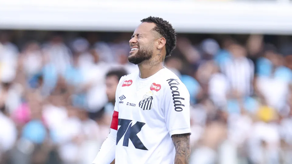 Santos vai de mal a pior e Neymar culpa o gramado