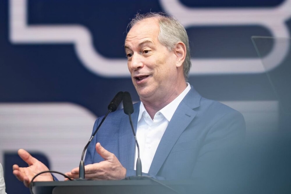 Justiça nega prisão de Ciro Gomes, mas proíbe ofensas a prefeita