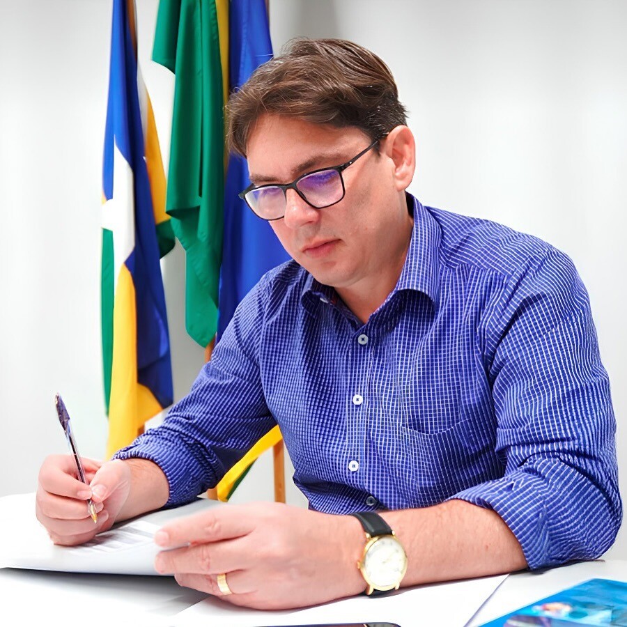 Jaru proíbe músicas com letras obscenas em escolas