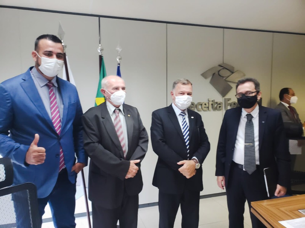 Em Brasília, Receita Federal dá sinal verde para instalação da Balsa em Costa Marque, comemora Deputado Lucio Mosquini