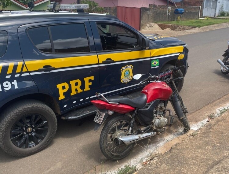 Dupla é presa pela PFR após perseguição por ruas de Jaru