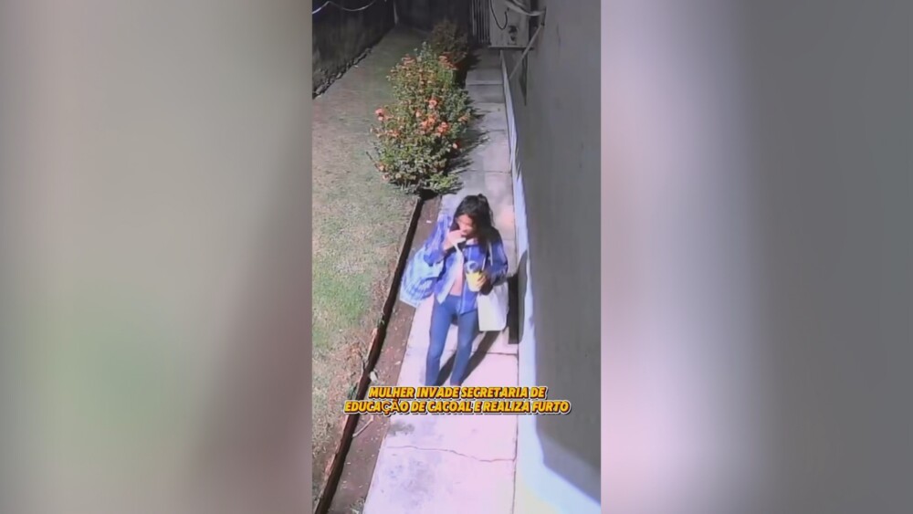 Mulher invade Secretaria de Educação de Cacoal e realiza arrastão