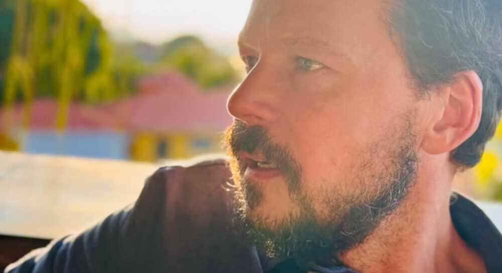 Guilherme Berenguer faz reflexão após completar 45 anos: ‘A vida é feita de encontros e histórias’