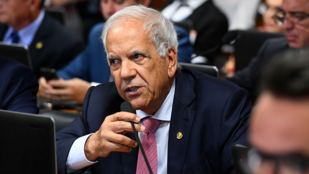 Teto para a dívida busca conter gasto do governo, mas gera risco de calote e ameaça BC