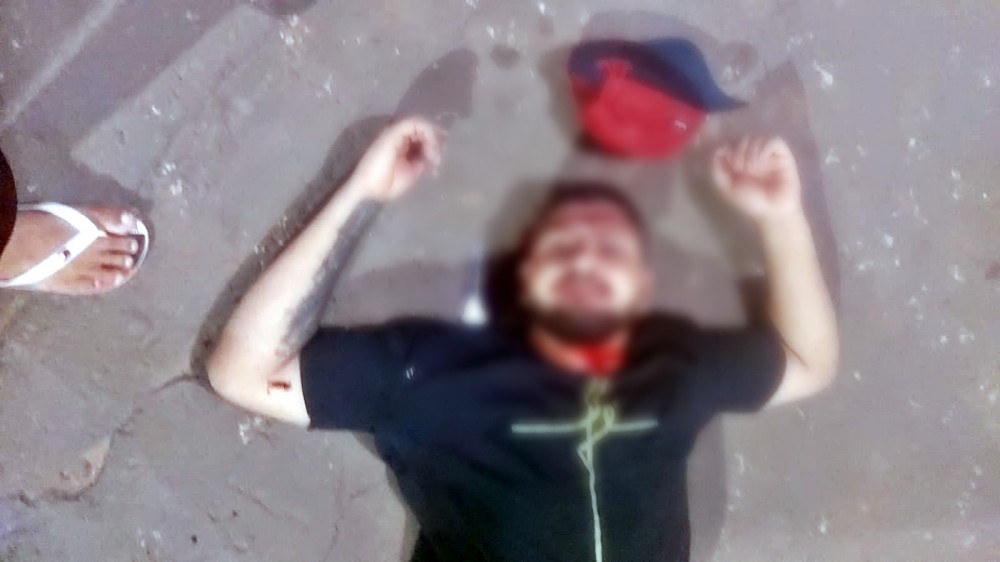 Dono de bar atira em dois rapazes, um morre, após ter sido ameaçado, em Espigão do Oeste, RO