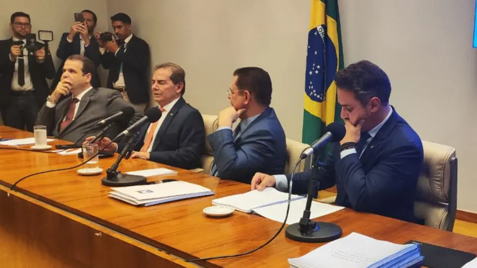 Anistia light: oposição diz que redução das penas do 8/1 pode beneficiar bandidos e facções