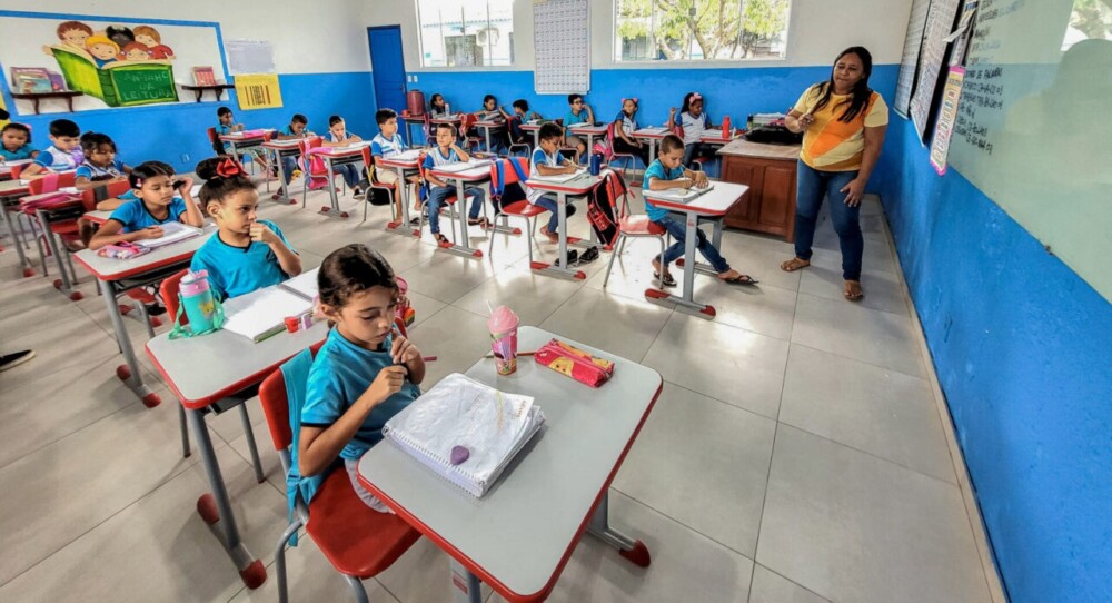 Parlamento estadual aprova mudanças na lei de alfabetização em Rondônia
