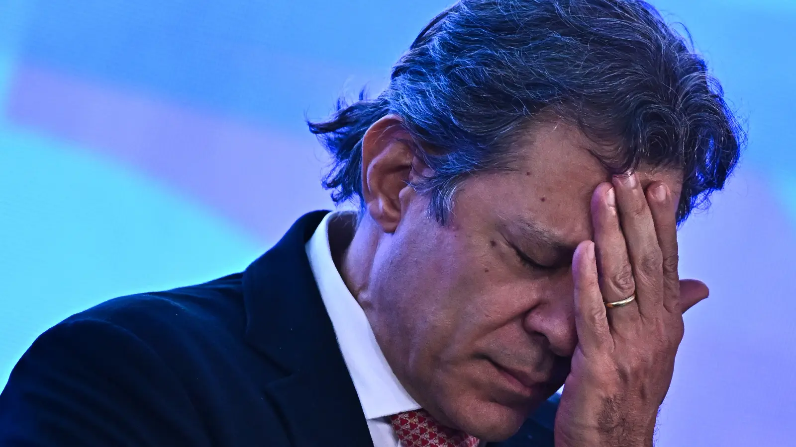 TCU obriga Haddad a buscar R$ 30 bilhões para tapar rombo das contas do governo