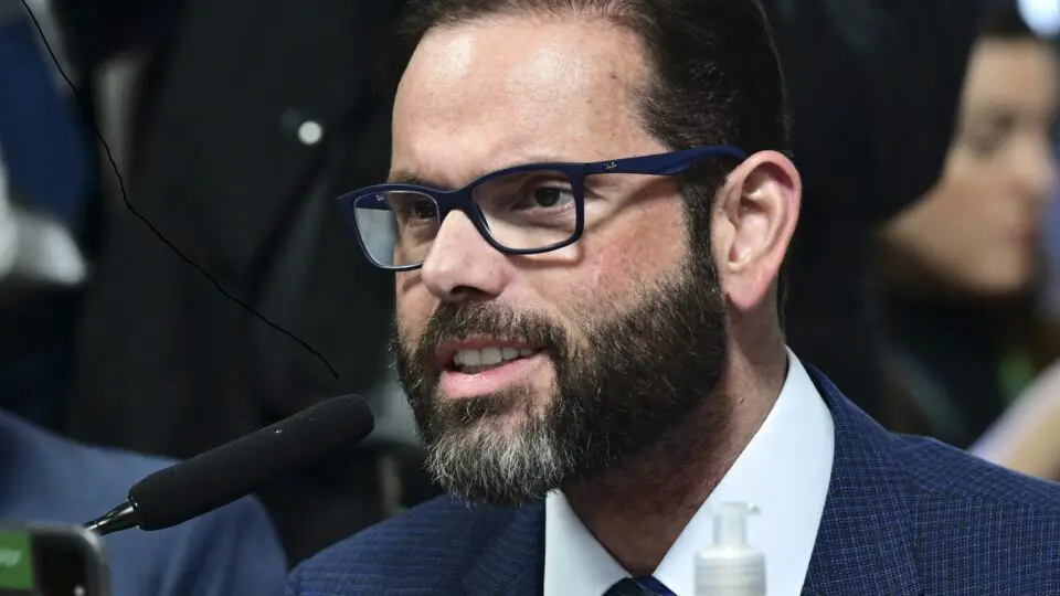 Lula votou a favor de anistia para crimes políticos na Constituinte, diz senador