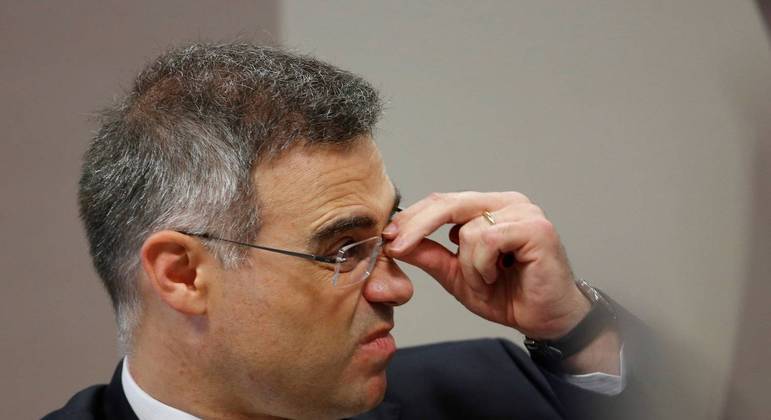 Senado aprova indicação de André Mendonça para o STF