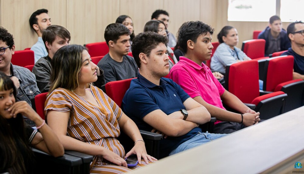 Casa de Leis promove diálogo contínuo sobre Saúde Mental no Setembro Amarelo