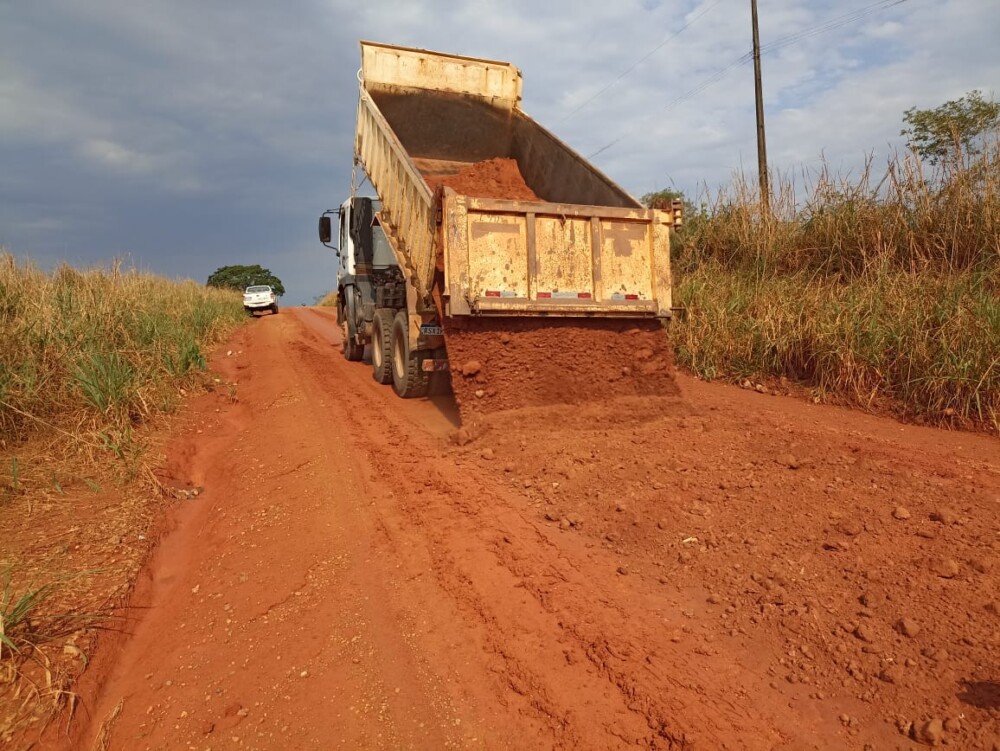 Plano Anual de Manutenção e Recuperação na RO-370 é executado pelo governo de RO, em Alto Alegre dos Parecis