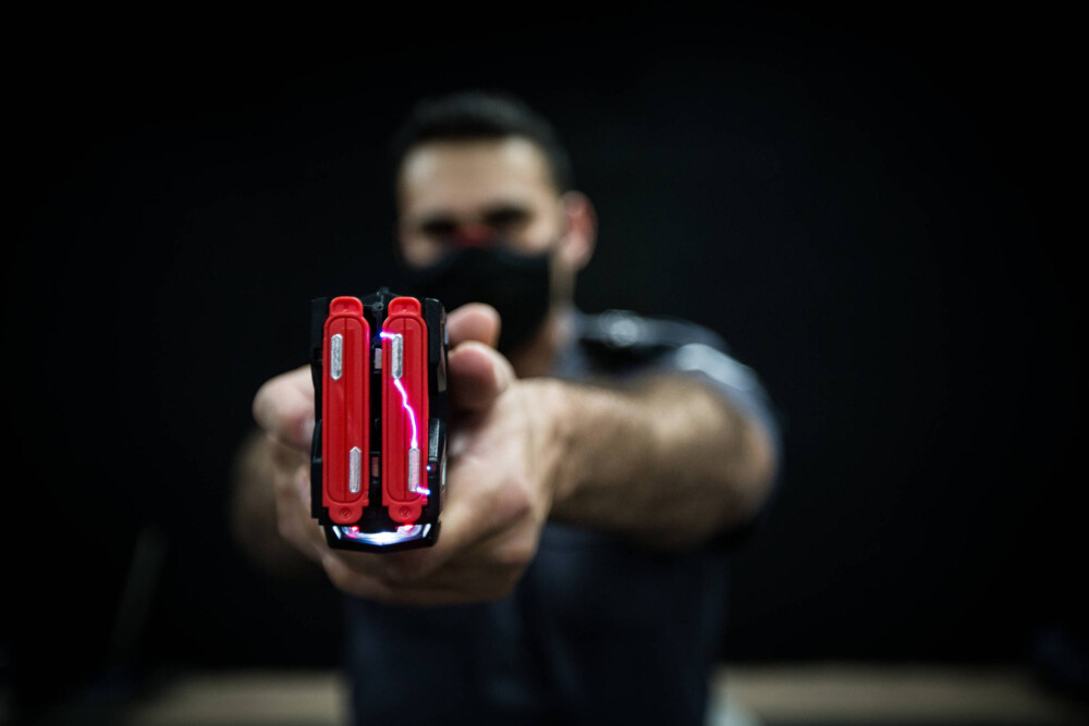 Polícia Militar impede feminicídio em Vilhena usando pistola de choque