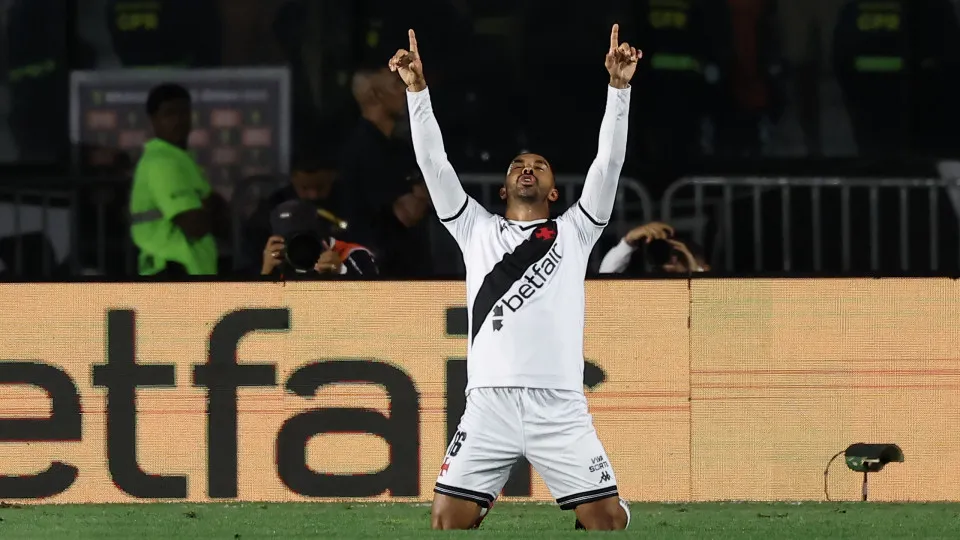 Paulo Henrique, do Vasco, é convocado à seleção após corte de Wesley